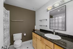 1010 NW Naito Pkwy, Portland, OR 97209 - Photo 22