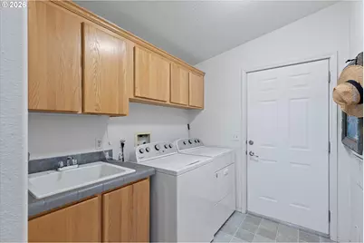 1380 SE Virginia Pl, Waldport, OR 97394 - Photo 38