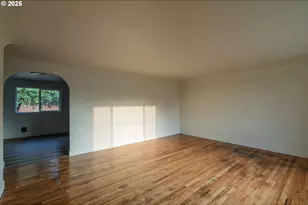 2090 17th St NE, Salem, OR 97301 - Photo 6