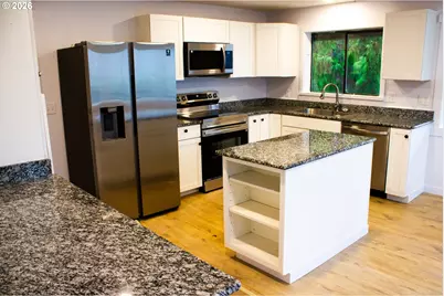 411 Upper Terrace Ln, Glide, OR 97443 - Photo 8