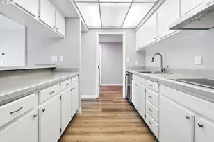 2221 SW 1st Ave, Portland, OR 97201 - Photo 10