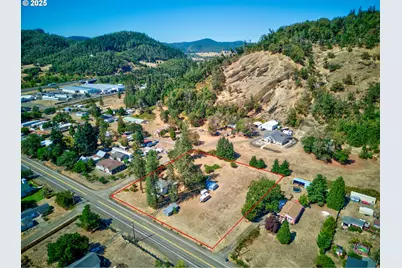 804 North Bank Rd, Roseburg, OR 97470 - Photo 6