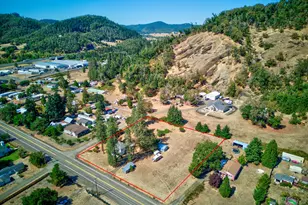 804 N Bank Rd, Roseburg, OR 97470 - Photo 6