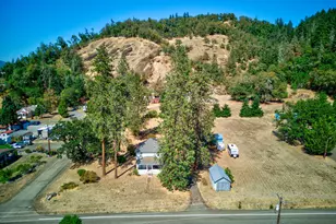 804 N Bank Rd, Roseburg, OR 97470 - Photo 24