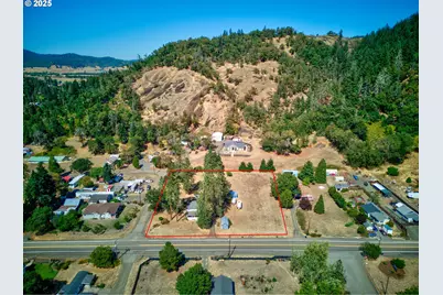 804 North Bank Rd, Roseburg, OR 97470 - Photo 20