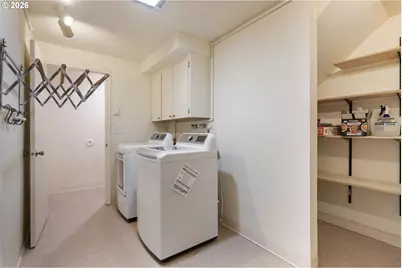 823 NW 60th St, Vancouver, WA 98663 - Photo 32