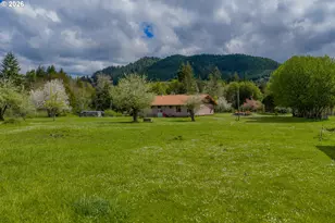 60192 Fairview Rd, Coquille, OR 97423 - Photo 12