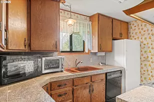 60192 Fairview Rd, Coquille, OR 97423 - Photo 24