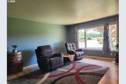 26383 S Meridian Rd, Aurora, OR 97002 - Photo 6