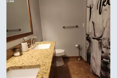 26383 S Meridian Rd, Aurora, OR 97002 - Photo 12