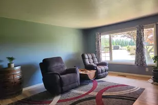 26383 S Meridian Rd, Aurora, OR 97002 - Photo 6