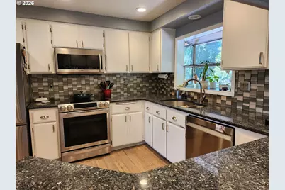 26383 S Meridian Rd, Aurora, OR 97002 - Photo 2