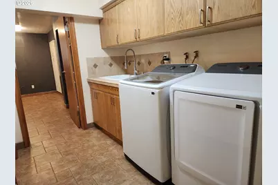 26383 S Meridian Rd, Aurora, OR 97002 - Photo 18