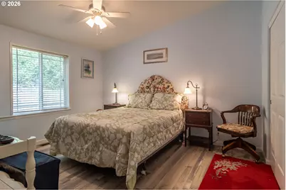 562 Valley Rd, Roseburg, OR 97471 - Photo 26