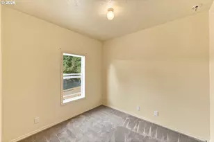 472 Shorepines Pl, Coos Bay, OR 97420 - Photo 10