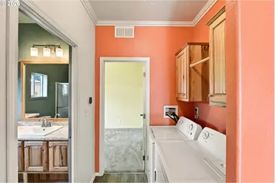 472 Shorepines Pl, Coos Bay, OR 97420 - Photo 14