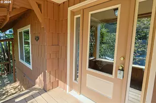 1194 Oregon Ave, Coos Bay, OR 97420 - Photo 6