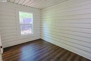 1194 Oregon Ave, Coos Bay, OR 97420 - Photo 16