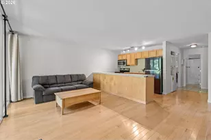 100 Kerr Pkwy, Lake Oswego, OR 97035 - Photo 2