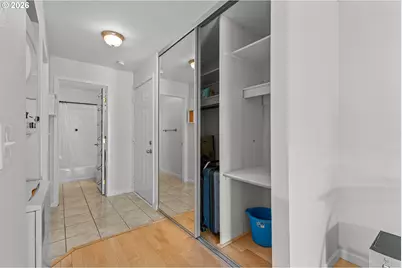 100 Kerr Pkwy #6, Lake Oswego, OR 97035 - Photo 14