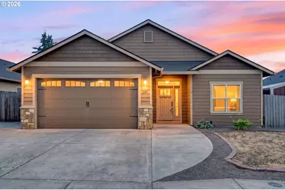 389 SE Regan Hill Loop, Estacada, OR 97023 - Photo 2