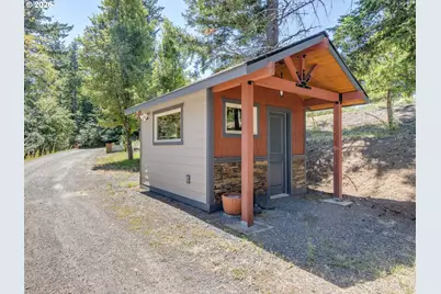 1072 Labarre Rd, Washougal, WA 98671 - Photo 32