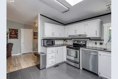 1072 Labarre Rd, Washougal, WA 98671 - Photo 16