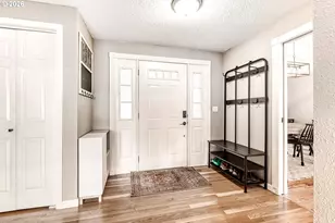 1175 SW Chastain Dr, Gresham, OR 97080 - Photo 4