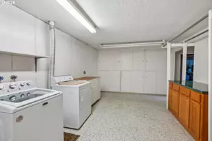 10975 SW Walnut St, Portland, OR 97223 - Photo 24
