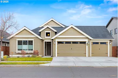 1229 NE Sunrise St, Prineville, OR 97754 - Photo 1