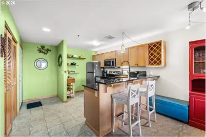 720 NW Naito Pkwy #D-17, Portland, OR 97209 - Photo 10