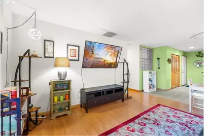 720 NW Naito Pkwy #D-17, Portland, OR 97209 - Photo 8