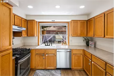 16050 NW Somerset Dr, Beaverton, OR 97006 - Photo 16