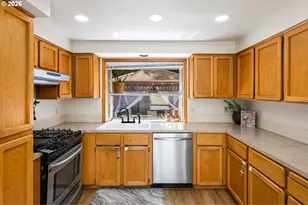 16050 NW Somerset Dr, Beaverton, OR 97006 - Photo 16