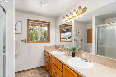 16050 NW Somerset Dr, Beaverton, OR 97006 - Photo 24