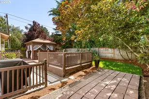 16050 NW Somerset Dr, Beaverton, OR 97006 - Photo 36