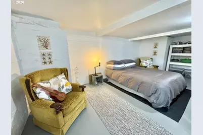 369 S 10th St, Coos Bay, OR 97420 - Photo 28