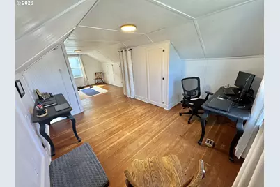 369 S 10th St, Coos Bay, OR 97420 - Photo 26