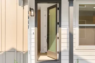 4043 SE 115th Ave, Portland, OR 97266 - Photo 2