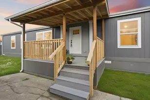 1103 N Springbrook Rd, Newberg, OR 97132 - Photo 2
