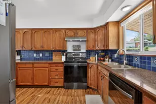 713 E 21st Pl, The Dalles, OR 97058 - Photo 10