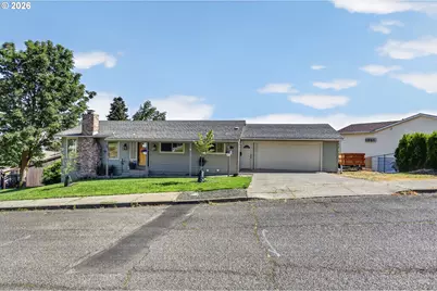 713 E 21st Pl, The Dalles, OR 97058 - Photo 1
