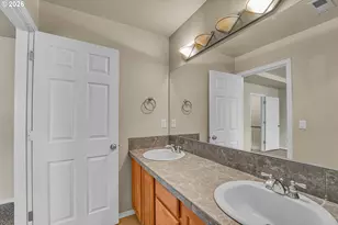 4642 SE Olivewood St, Hillsboro, OR 97123 - Photo 38
