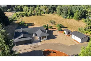 312 Bryant Ln, Roseburg, OR 97471 - Photo 2