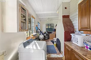 265 S Empire Blvd, Coos Bay, OR 97420 - Photo 18