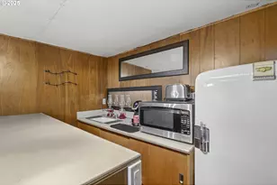 17821 SE Morrison Ct, Portland, OR 97233 - Photo 26