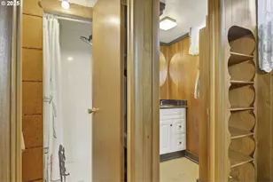 17821 SE Morrison Ct, Portland, OR 97233 - Photo 24