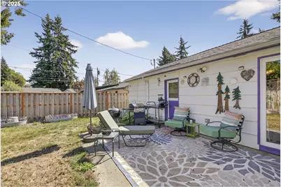 17821 SE Morrison Ct, Portland, OR 97233 - Photo 32