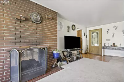 17821 SE Morrison Ct, Portland, OR 97233 - Photo 8