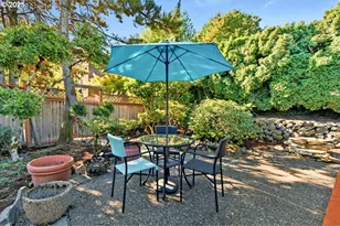 2635 SW Sherwood Pl, Portland, OR 97201 - Photo 32